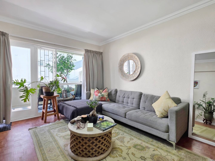 2 Bedroom Property for Sale in Sea Point Western Cape